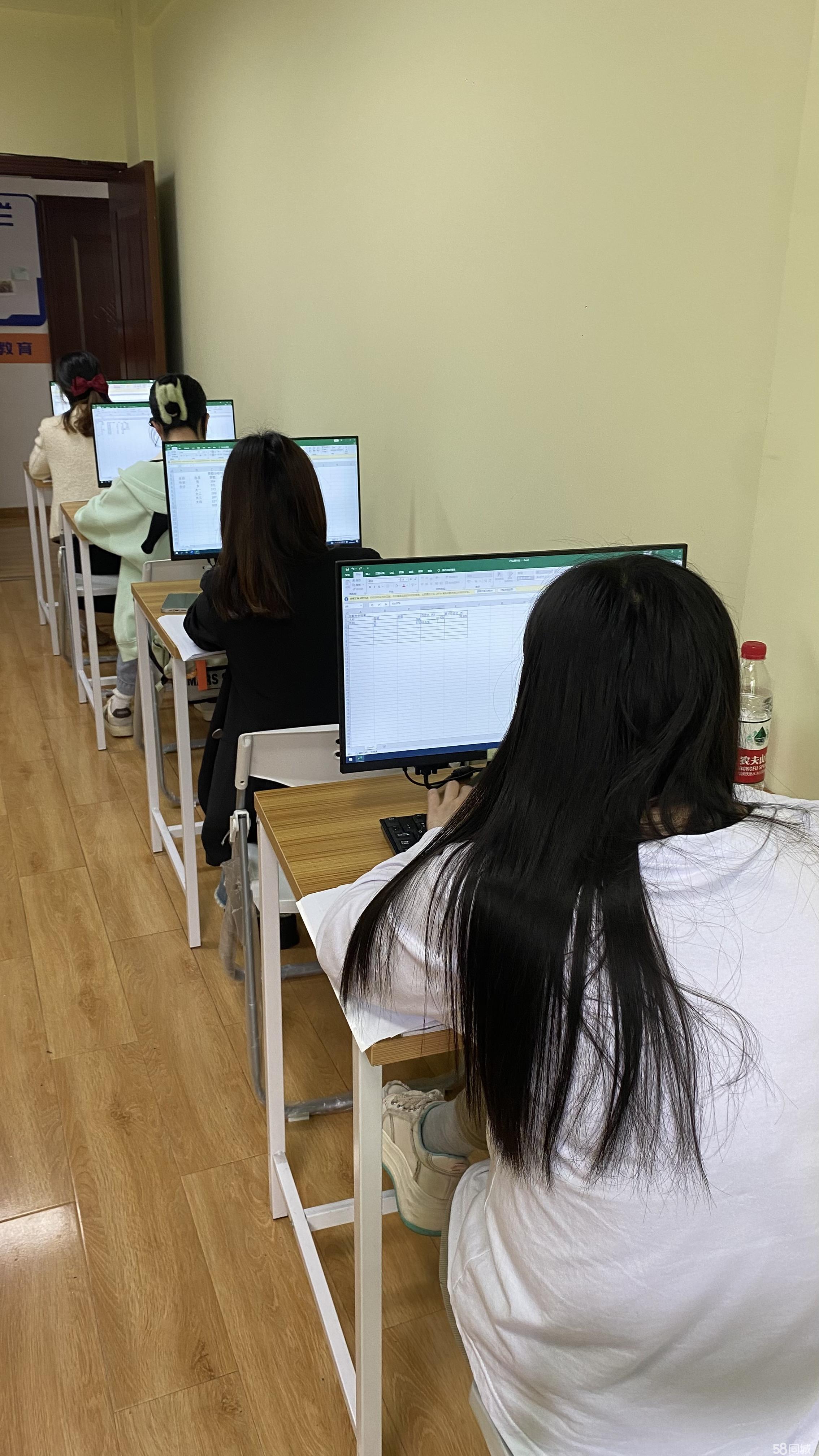 计算机培训短期速成班(成人电脑培训班办公软件) 计算机培训短期速成班(成人电脑培训班办公软件)
