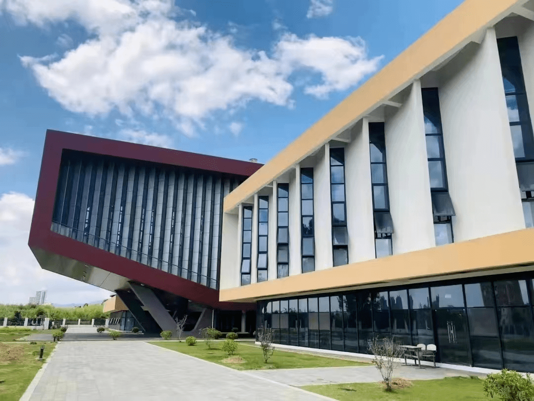 厦门理工学院(厦门理工学院分数线)