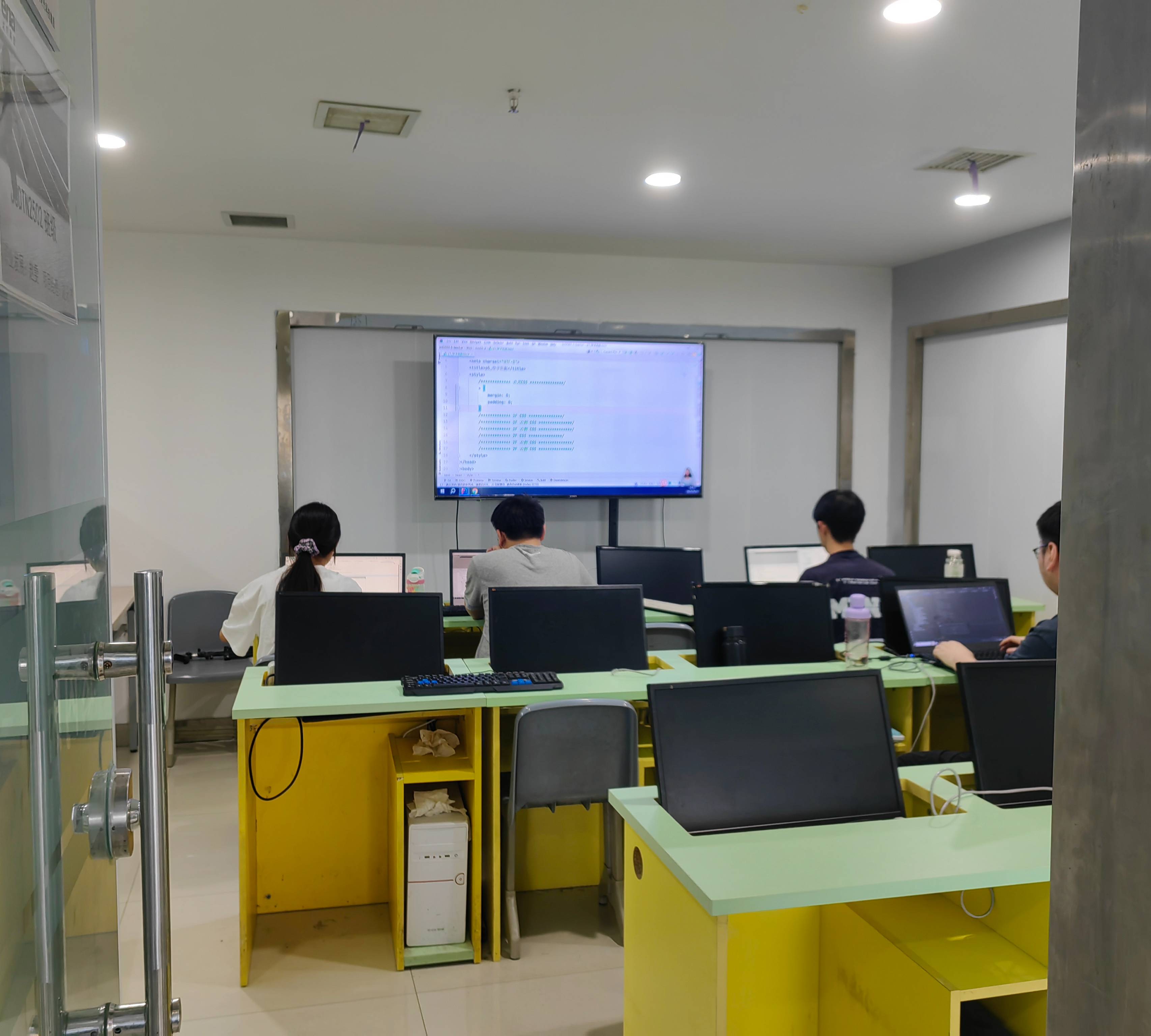java培训班(java培训班和b站视频有什么区别吗) java培训班(java培训班和b站视频有什么区别吗)