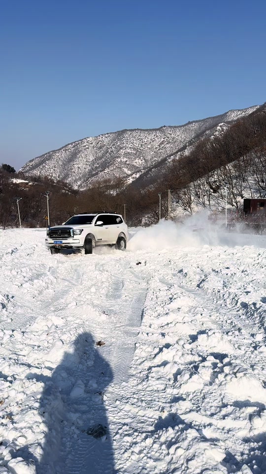 雪地越野驾驶技巧(雪地里开车有什么技巧) 雪地越野驾驶技巧(雪地里开车有什么技巧)